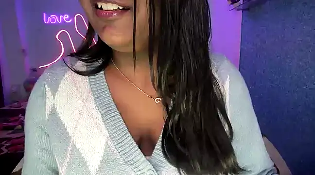 Snapshot of expression_queen chatting on 12-22-24, 05:34 expression queen online show from 12-22-24, 05:34