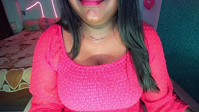 Snapshot of expression_queen chatting on 02-19-25, 06:43 expression queen online show from 02-19-25, 06:43