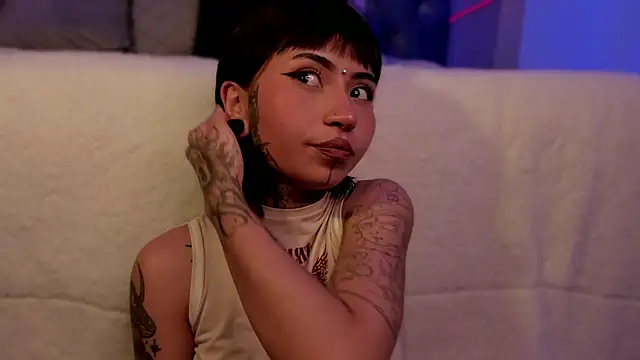 Evangeline bell online show from 12-18-24, 06:14