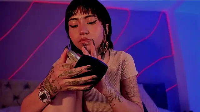 Evangeline bell online show from 12-21-24, 08:21