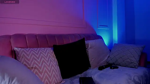 Evangeline bell online show from 03-08-25, 03:02