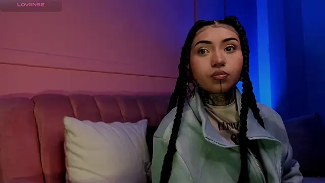 Evangeline bell online show from 03-10-25, 03:41