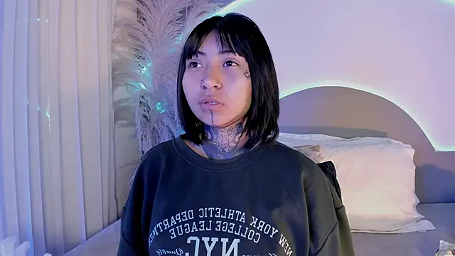 Evangeline bell online show from 09-27-25, 12:32