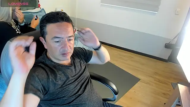 Sam and molly  online show from 02-14-25, 07:44