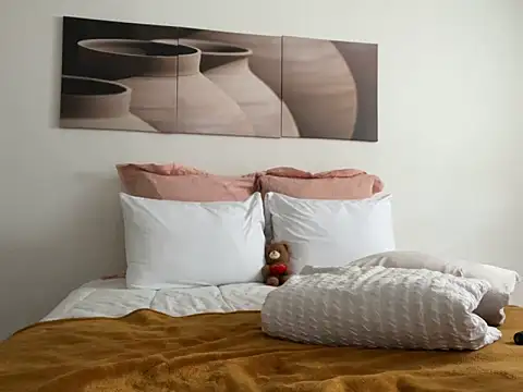 Snapshot of NadiaBanks chatting on 09-22-25, 05:59 NadiaBanks online show from 09-22-25, 05:59