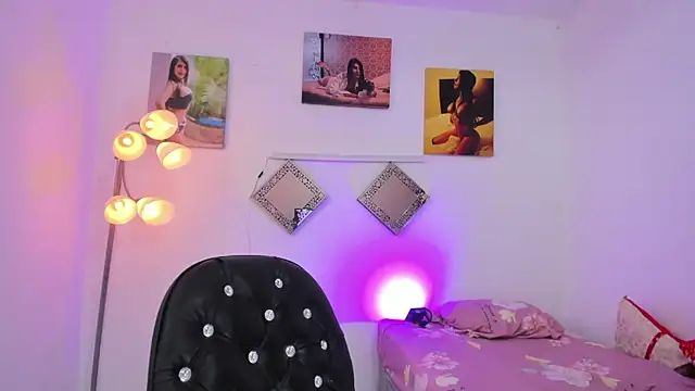 kattadoll online show from 12-18-24, 04:06