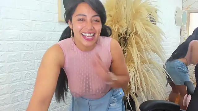 Aisha 09 online show from 01-05-25, 06:45