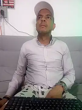 latinmartin73 online show from 02-19-25, 12:46