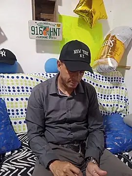 latinmartin73 online show from 10-08-25, 12:41