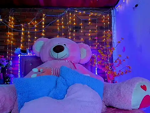 dulcevegga online show from 10-04-25, 05:38