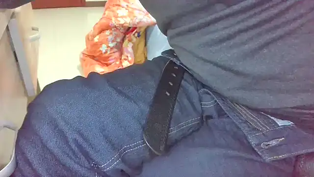 Snapshot of huzi518 chatting on 03-18-25, 09:53 huzi518 online show from 03-18-25, 09:53