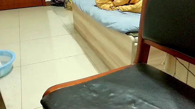 Snapshot of huzi518 chatting on 09-21-25, 03:57 huzi518 online show from 09-21-25, 03:57