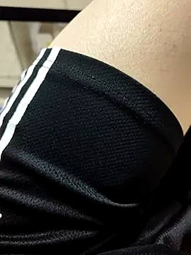 Snapshot of huzi518 chatting on 10-08-25, 05:05 huzi518 online show from 10-08-25, 05:05