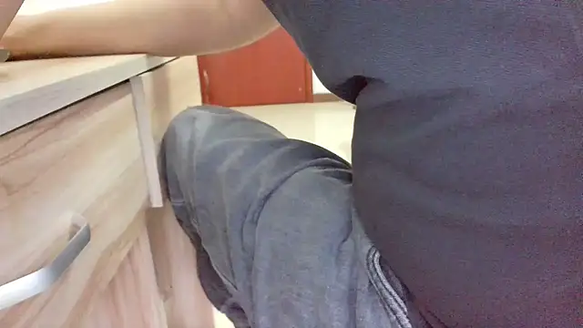 Snapshot of huzi518 chatting on 10-18-25, 08:59 huzi518 online show from 10-18-25, 08:59