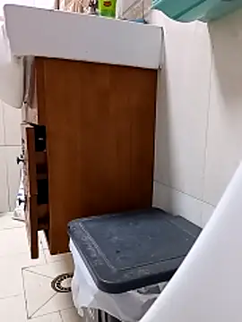 Snapshot of huzi518 chatting on 02-20-26, 02:17 huzi518 online show from 02-20-26, 02:17