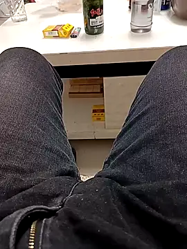 Snapshot of huzi518 chatting on 02-26-26, 01:54 huzi518 online show from 02-26-26, 01:54