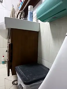 Snapshot of huzi518 chatting on 03-05-26, 12:45 huzi518 online show from 03-05-26, 12:45