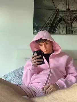 MiguelRausch online show from 11-11-25, 03:23