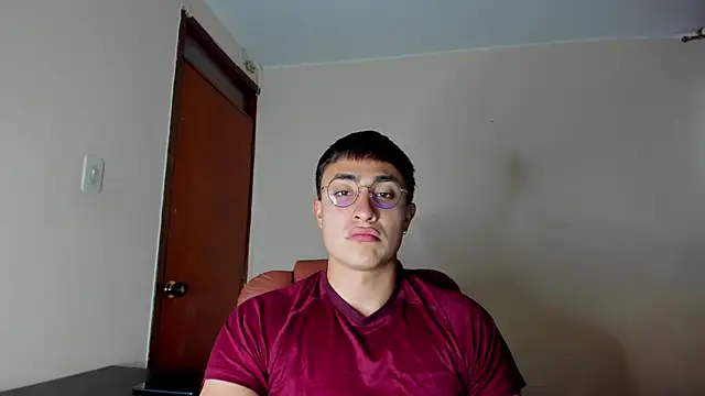 Leoknight online show from 02-05-25, 08:57