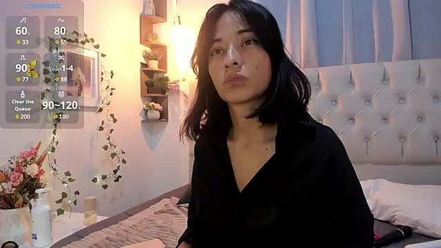 savagequeenbee7 online show from 12-04-24, 05:33