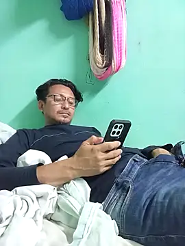 Andresguz35 online show from 02-02-26, 03:27