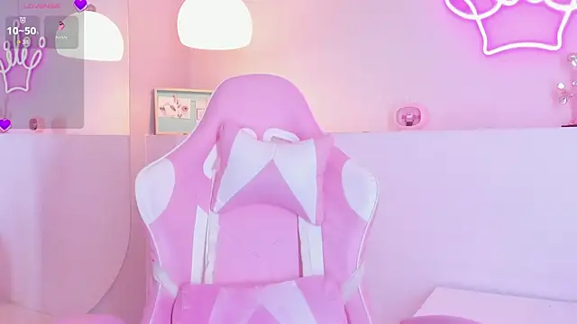 Snapshot of soy_jess03 chatting on 10-15-25, 12:16 soy jess03 online show from 10-15-25, 12:16