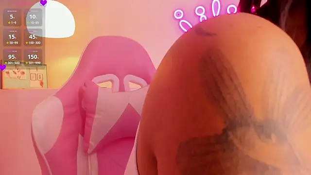 Snapshot of soy_jess03 chatting on 10-21-25, 12:39 soy jess03 online show from 10-21-25, 12:39