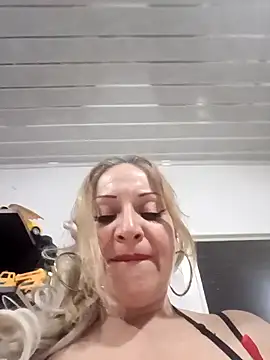 Fenix 528 online show from 11-30-25, 12:36