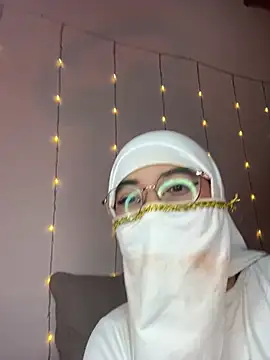 Maisa issa online show from 03-03-25, 04:35