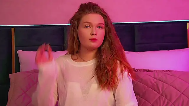 CrystalLyons online show from 09-08-25, 06:07