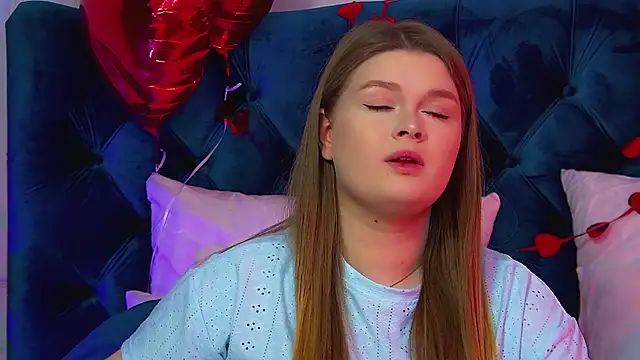 CrystalLyons online show from 02-12-26, 06:08