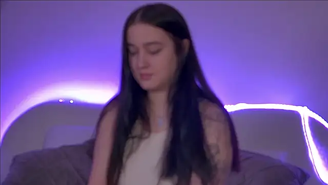 ChristinaMilton online show from 02-07-25, 06:34