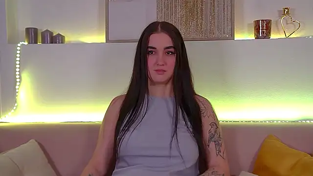 ChristinaMilton online show from 02-27-25, 09:36