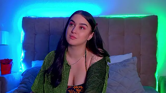 ChristinaMilton online show from 03-17-25, 09:34