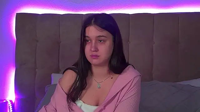 ChristinaMilton online show from 11-20-25, 06:18