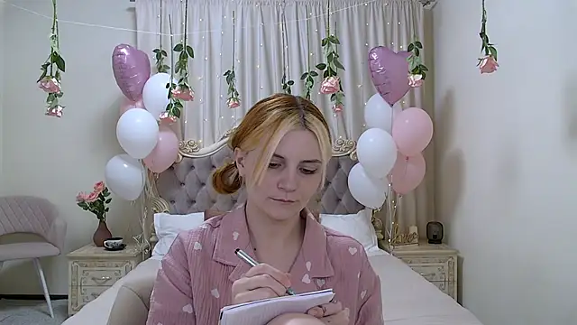 KellyStone online show from 02-19-25, 02:44