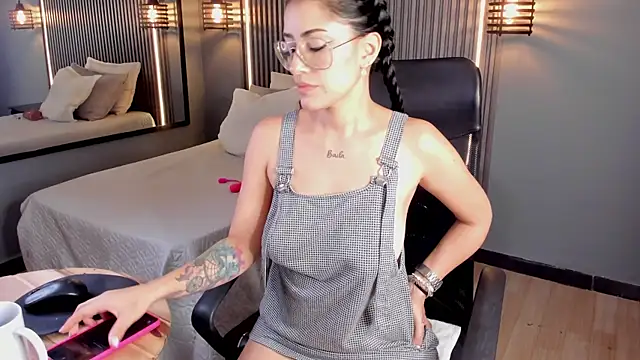 aura-baker online show from 02-05-25, 03:42