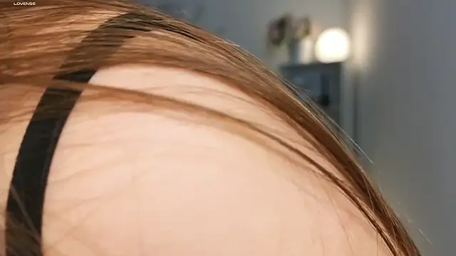 Snapshot of aryamirelle chatting on 02-12-25, 06:51 aryamirelle online show from 02-12-25, 06:51