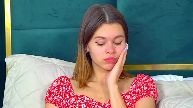 Snapshot of PollyLanders chatting on 01-30-25, 03:51 PollyLanders online show from 01-30-25, 03:51