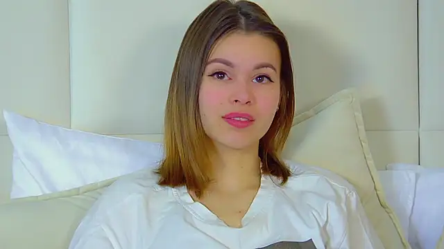 Snapshot of PollyLanders chatting on 02-28-25, 06:54 PollyLanders online show from 02-28-25, 06:54