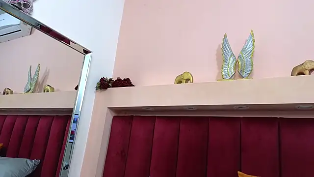 JESSYCORTES online show from 02-28-25, 01:58