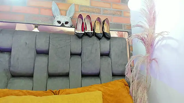 JESSYCORTES online show from 10-06-25, 02:03