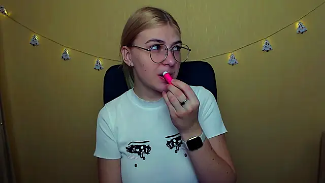 Luna Lush  online show from 12-07-24, 09:06