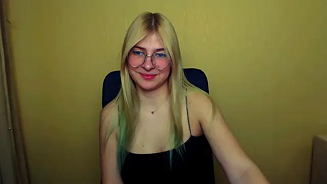 Luna Lush  online show from 02-04-25, 11:27