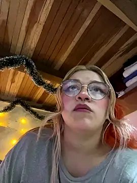 SophiaWeestt99 online show from 12-20-25, 05:03