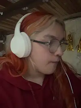 Snapshot of SophiaWeestt99 chatting on 05-26-26, 02:29 SophiaWeestt99 online show from 05-26-26, 02:29