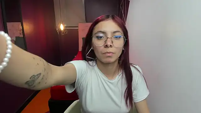 Snapshot of Molly_naughty__ chatting on 12-11-24, 02:54 Molly naughty online show from 12-11-24, 02:54