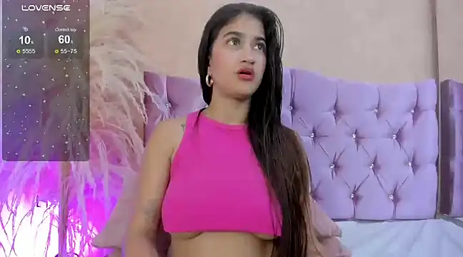 MIIAHERNANDEZ online show from 01-08-25, 10:48