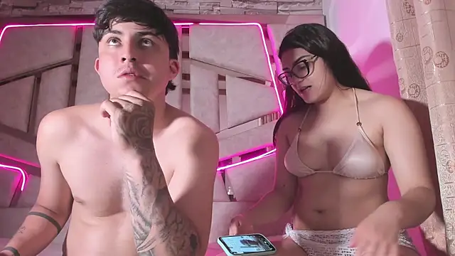 mia and austin online show from 09-23-25, 12:35