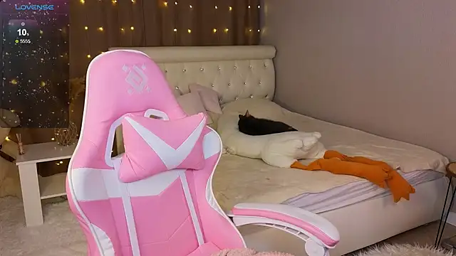 Snapshot of barbieee_b chatting on 12-10-24, 04:34 barbieee b online show from 12-10-24, 04:34